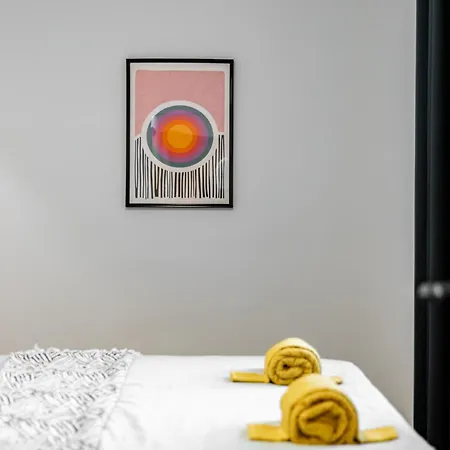 Apartament Comfort Retreat With Balcony *