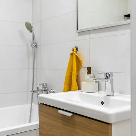 Comfort Retreat With Balcony * Bratislava