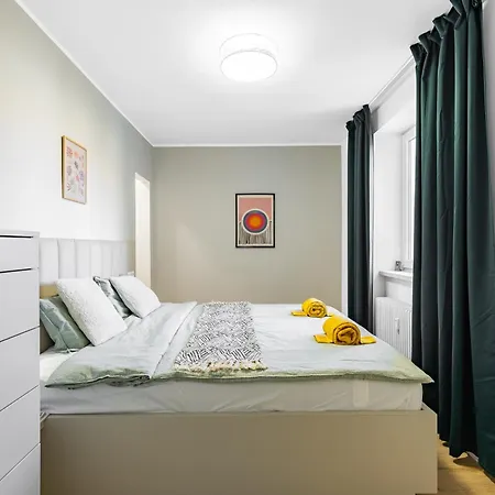 Comfort Retreat With Balcony