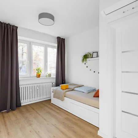 Comfort Retreat With Balcony Apartment *